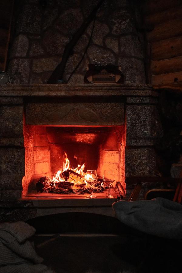 Lodges Veis Kamenice Bagian luar foto